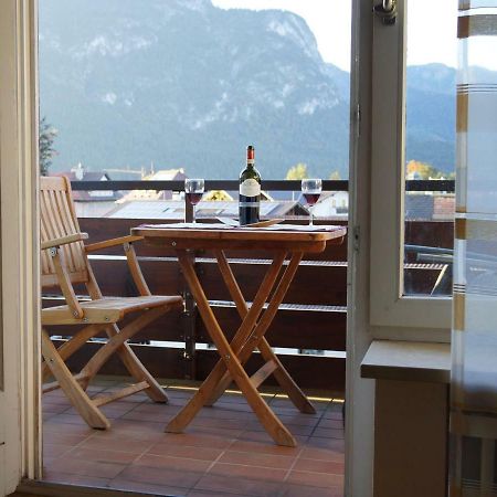 Sunny 1-Room Apartment Near Railway Station Garmisch-Partenkirchen Exterior photo